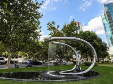 上海不銹鋼戶(hù)外水景水簾雕塑