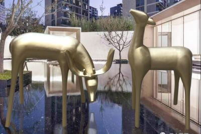 香檳金小鹿雕塑（不銹鋼、玻璃鋼）