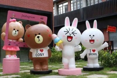 商業(yè)街布朗熊雕塑網(wǎng)紅IP美陳